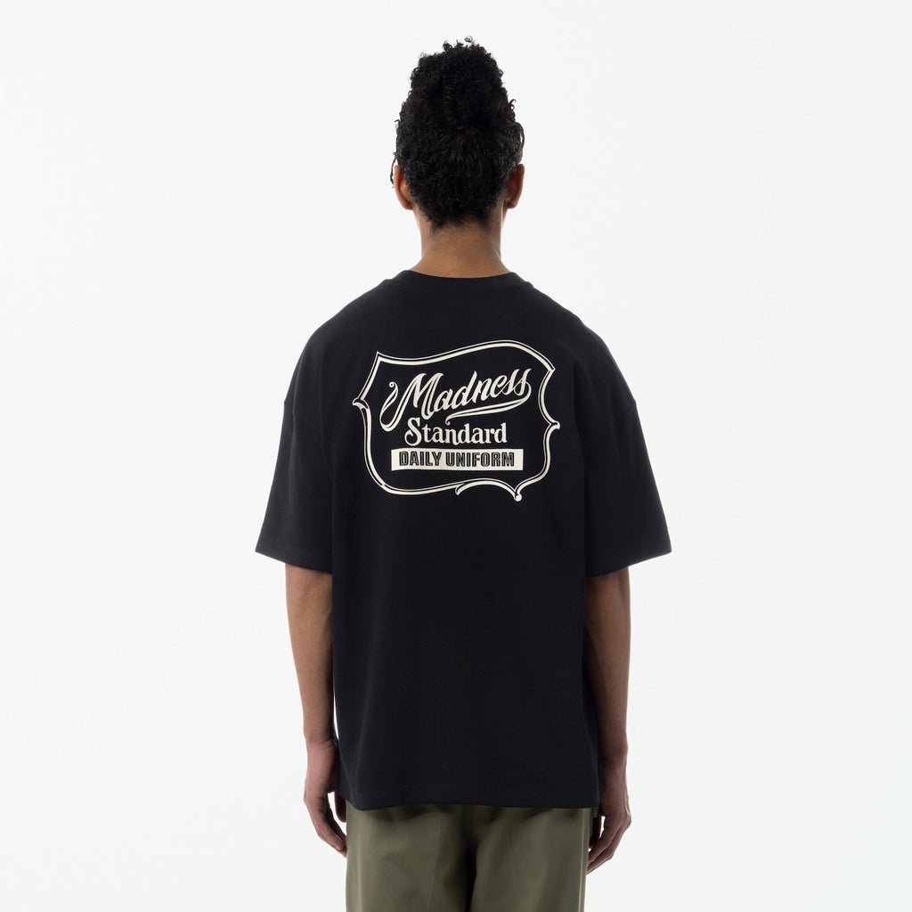 MADNESS BADGE (L) UNIFORM T-SHIRT
