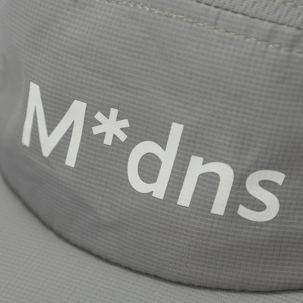 MADNESS STRETCH FEATHER WEIGHT RUNNING CAP